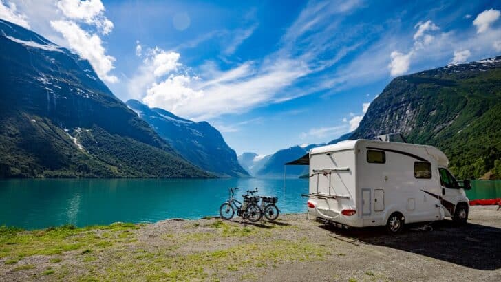 Stationnement en camping-car : voici les endroits où vous ne risquez pas de prendre une amende !